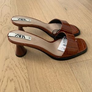 Animal print heeled sandals, size US 8 / IT 39